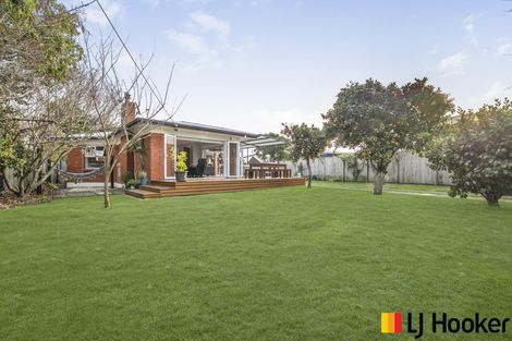 Photo of property in 18 Hill Crescent, Papakura, 2110