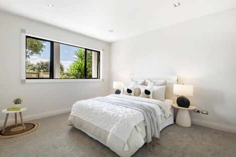 Photo of property in 34 Browns Bay Road, Rothesay Bay, Auckland, 0630