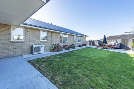 Photo of property in 9 Dundee Close, Darfield, 7510