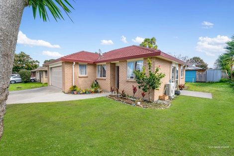 Photo of property in 13 Piriti Place, Weymouth, Auckland, 2103