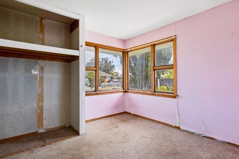 Photo of property in 15 Vancouver Crescent, Wainoni, Christchurch, 8061