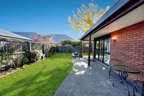 Photo of property in 2/53 Mcfaddens Road, St Albans, Christchurch, 8052
