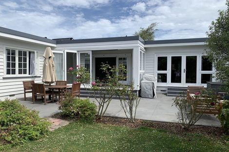 Photo of property in 129 Memorial Avenue, Burnside, Christchurch, 8053