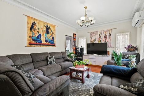 Photo of property in 49 Kautami Avenue, Papatoetoe, Auckland, 2025