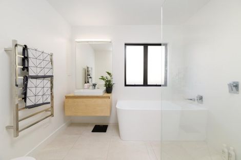 Photo of property in 104 Valley Road, Mount Maunganui, 3116