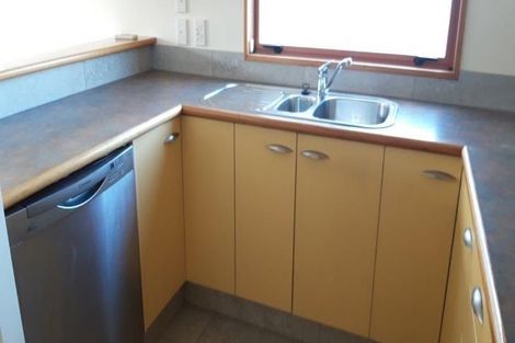 Photo of property in 2/90 Springfield Road, St Albans, Christchurch, 8014