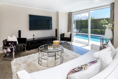 Photo of property in 144 Mellons Bay Road, Mellons Bay, Auckland, 2014