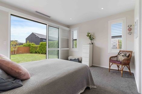 Photo of property in 80 Riverhead Point Drive, Riverhead, 0820