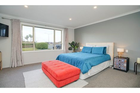 Photo of property in 570 Tay Street, Hawthorndale, Invercargill, 9810