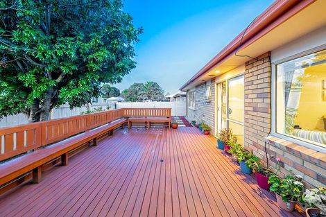 Photo of property in 17 Carlas Way, Ranui, Auckland, 0612