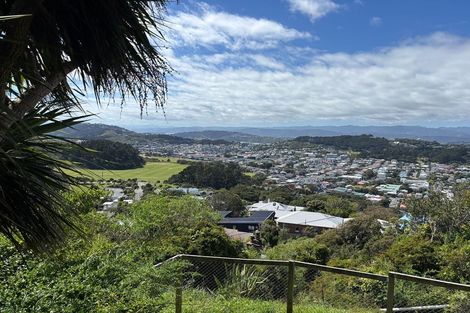 Photo of property in 10 Laurent Place, Kingston, Wellington, 6021