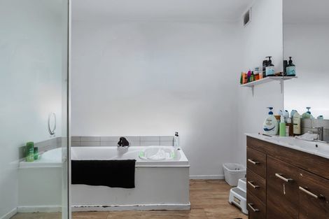 Photo of property in 35 Taupo View Road, Taupo, 3330