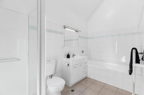 Photo of property in 4 Futuna Close, Karori, Wellington, 6012