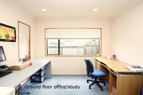 Photo of property in 2 Devon Road, Bucklands Beach, Auckland, 2012