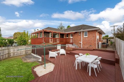 Photo of property in 10 Beaubank Road, Kelston, Auckland, 0602