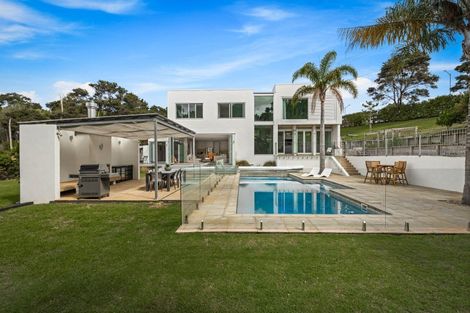 Photo of property in 160 Schnapper Rock Road, Schnapper Rock, Auckland, 0632