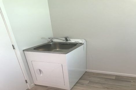 Photo of property in 18a Elliston Crescent, Stanmore Bay, Whangaparaoa, 0932