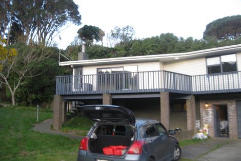 Photo of property in 17 Holly Grove, Maungaraki, Lower Hutt, 5010
