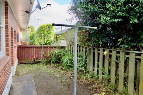 Photo of property in 3b Lake Pupuke Drive, Takapuna, Auckland, 0622