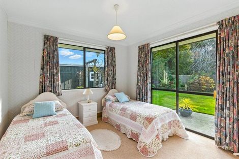 Photo of property in 7 Maple Lane, Waikanae, 5036