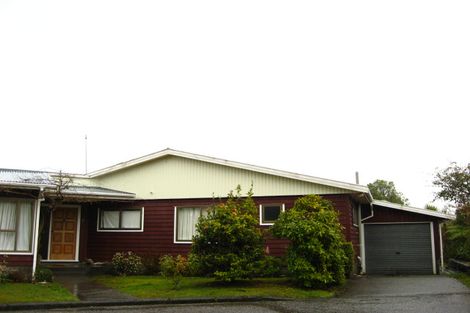 Photo of property in 13 Ivy Terrace, Moana, 7872
