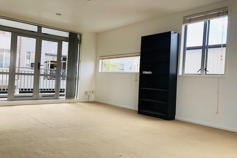 Photo of property in 6s Carlton Gore Road, Grafton, Auckland, 1023