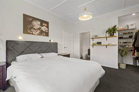 Photo of property in 15 Bracken Street, New Plymouth, 4310