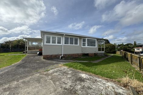Photo of property in 74 Mcleod Road, Te Atatu South, Auckland, 0610