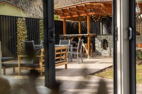 Photo of property in 11 Elva Dawson Place, Arrowtown, 9302