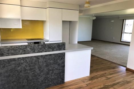 Photo of property in 31 Bayly Road, Moturoa, New Plymouth, 4310