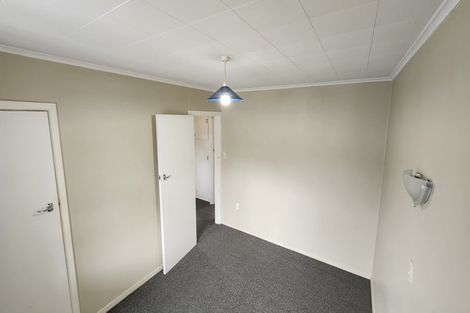 Photo of property in 2/6 Moeraki Road, Maoribank, Upper Hutt, 5018