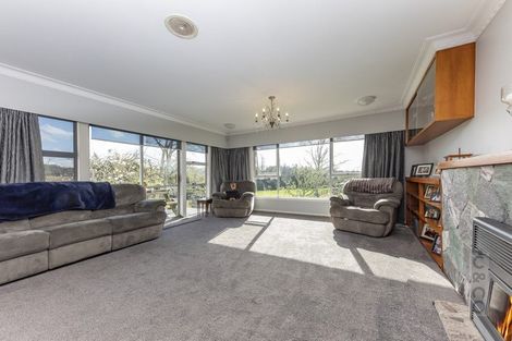 Photo of property in 271 Waitakere Road, Taupaki, Henderson, 0782