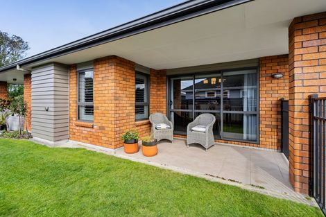 Photo of property in 59 Lismore Street, Merrilands, New Plymouth, 4312