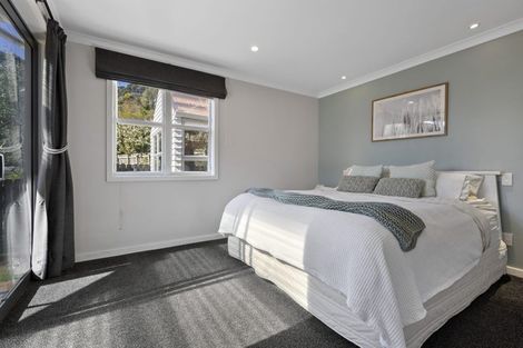 Photo of property in 15 Bracken Street, New Plymouth, 4310