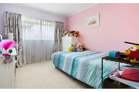 Photo of property in 10 Seaward Place, Wattle Downs, Auckland, 2103