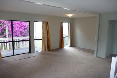 Photo of property in 4/64a Birkdale Road, Birkdale, Auckland, 0626