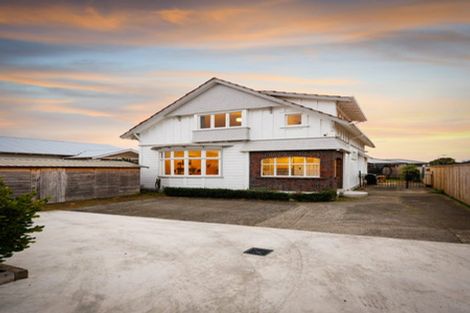 Photo of property in 103 Featherston Street, Takaro, Palmerston North, 4412