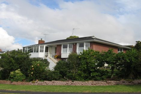 Photo of property in 3 Callender Place, Shelly Park, Auckland, 2014