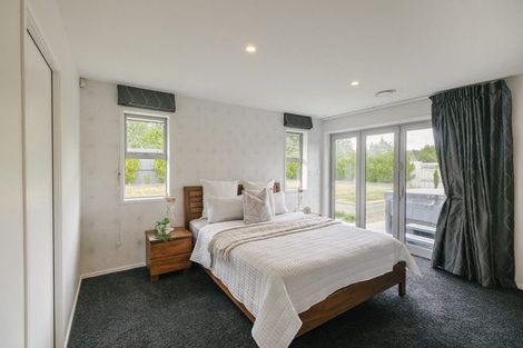 Photo of property in 12 Serenity Crescent, Kelvin Grove, Palmerston North, 4414