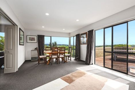 Photo of property in 17 Dornoch Place, Papakowhai, Porirua, 5024