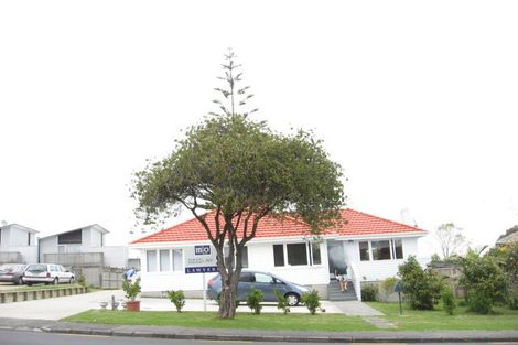 Photo of property in 4a Bleakhouse Road, Howick, Auckland, 2014