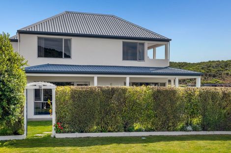 Photo of property in 26 Ranui Street, Waikawa, Picton, 7220