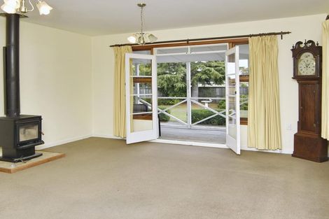 Photo of property in 560 Main North Road, Belfast, Christchurch, 8051