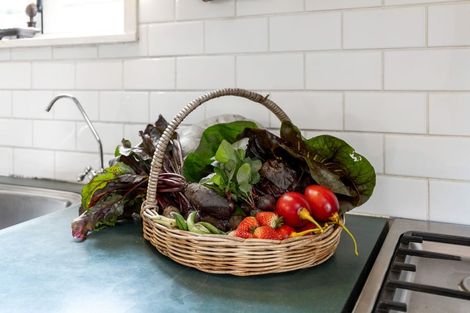 Photo of property in 1042 Ngunguru Road, Kiripaka, Whangarei, 0173