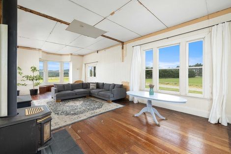 Photo of property in 40 Te Muna Road, Martinborough, 5784