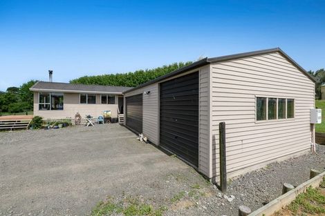 Photo of property in 47 Crosland Road, South Head, Helensville, 0874