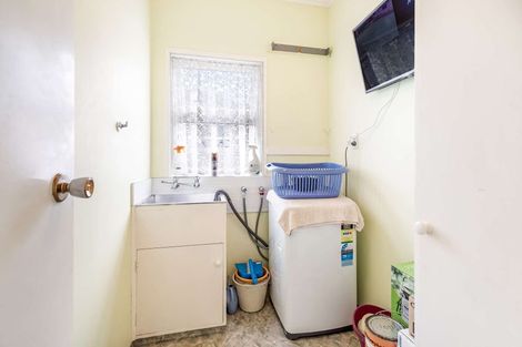 Photo of property in 65 Skerman Street, Marton, 4710