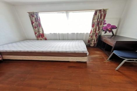 Photo of property in 80 View Road, Henderson, Auckland, 0612