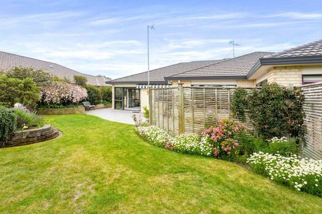 Photo of property in 166 Milne Drive, Paraparaumu, 5032