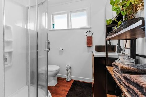 Photo of property in 1/10 Alcock Street, Mount Wellington, Auckland, 1060